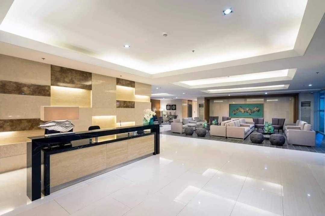 Coast Stay By J 40Th Floor Penthouse Манила Экстерьер фото